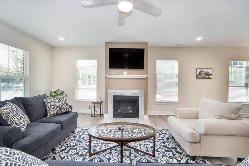 Luxurious Alberta Beach House W/ Historical Detail Hampton Luaran gambar
